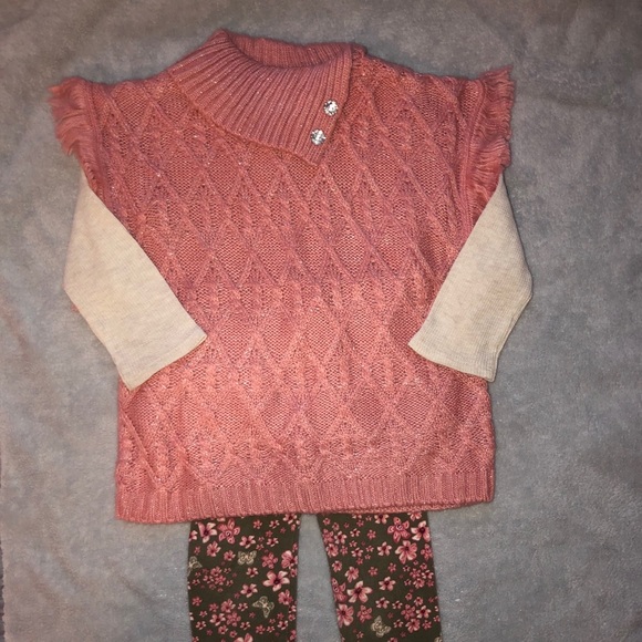 ✨3/$12✨ Never worn toddler outfit